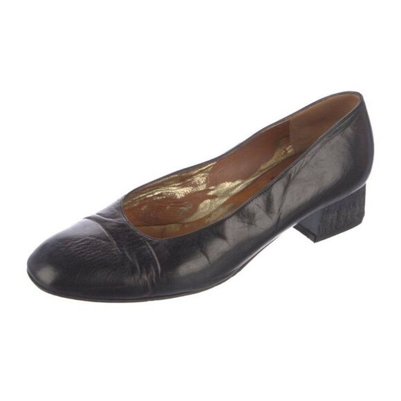 Bruno Magli Authentic Solid Black Vintage Medium Low Heel Pumps 8.5 C - Picture 2 of 7